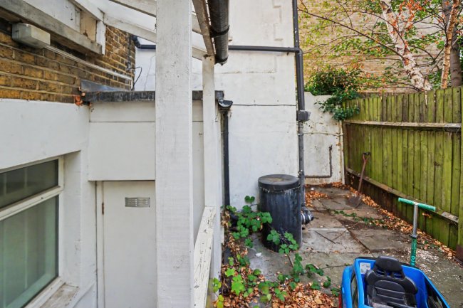 80 Lower Addiscombe Road, Addiscombe, Croydon, CR0 6AB 6
