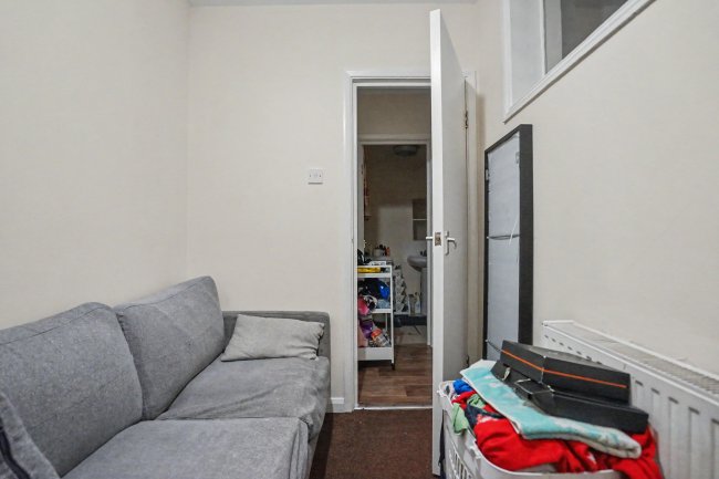 80 Lower Addiscombe Road, Addiscombe, Croydon, CR0 6AB 6