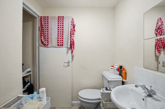 80 Lower Addiscombe Road, Addiscombe, Croydon, CR0 6AB 6