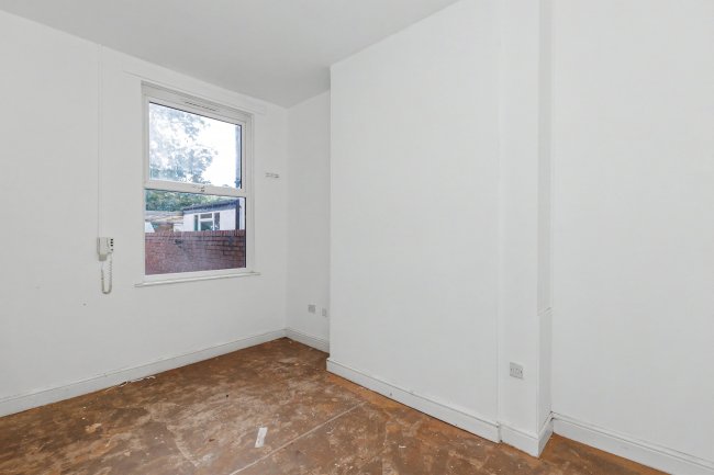 30 Westbourne Street, Walsall, West Midlands, WS4 2JB 4