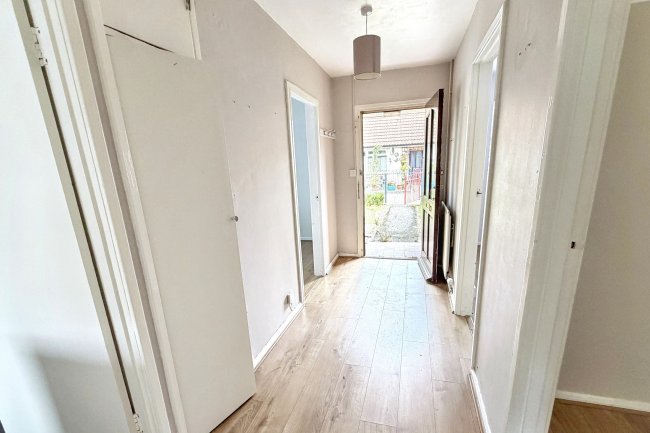 14 Honey Mead, Calne, Wiltshire, SN11 8BH 5