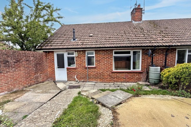 14 Honey Mead, Calne, Wiltshire, SN11 8BH 5