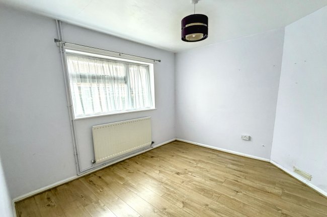 14 Honey Mead, Calne, Wiltshire, SN11 8BH 5