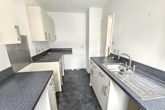 14 Honey Mead, Calne, Wiltshire, SN11 8BH 5
