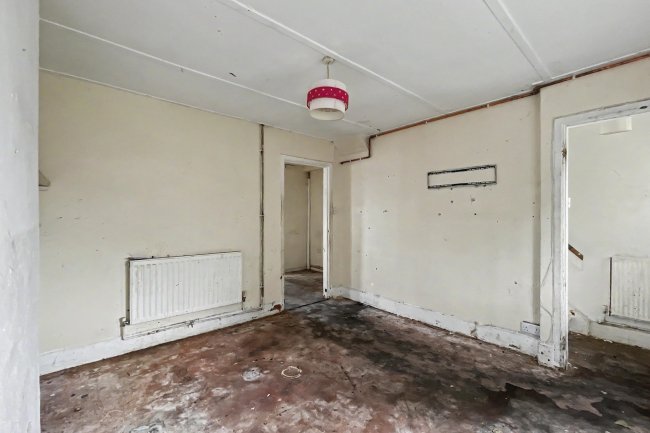 29 Chywoone Avenue, Newlyn, Penzance, Cornwall, TR18 5NH 2