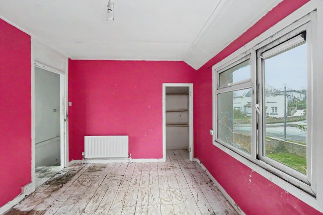 29 Chywoone Avenue, Newlyn, Penzance, Cornwall, TR18 5NH 2