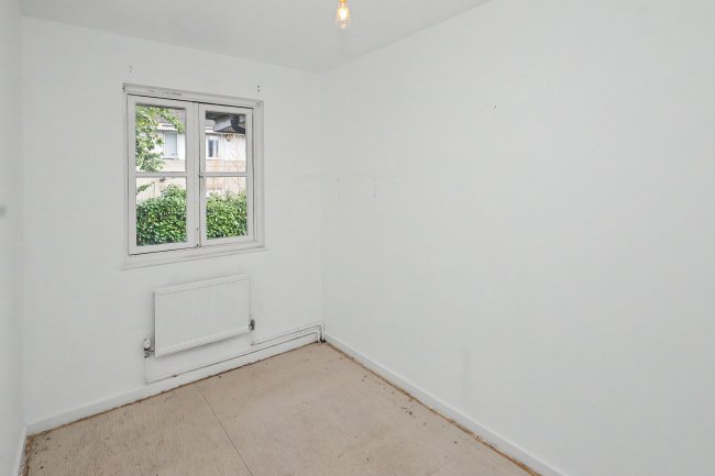 31 Rossendale Way, Camden, London, NW1 0XB 1