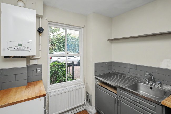 31 Rossendale Way, Camden, London, NW1 0XB 1