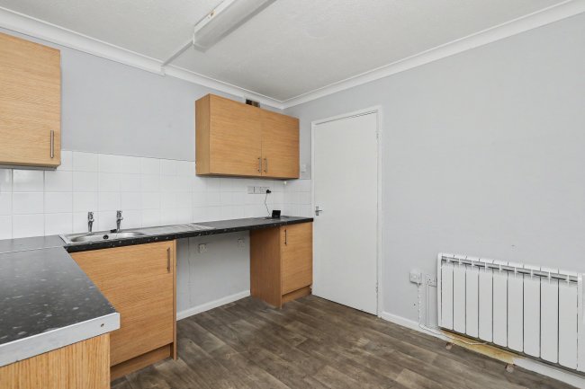 65 Queen Street, Doncaster, South Yorkshire, DN4 8AA 9