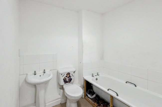 Flat 15, Ashmoor House, Dragon Parade, Harrogate, North Yorkshire, HG1 5QF 9