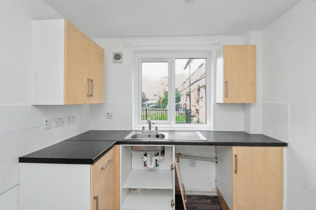 91 Southwell Close, Kirkby In Ashfield, Nottinghamshire, NG17 8GN 4