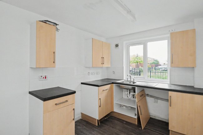 91 Southwell Close, Kirkby In Ashfield, Nottinghamshire, NG17 8GN 4