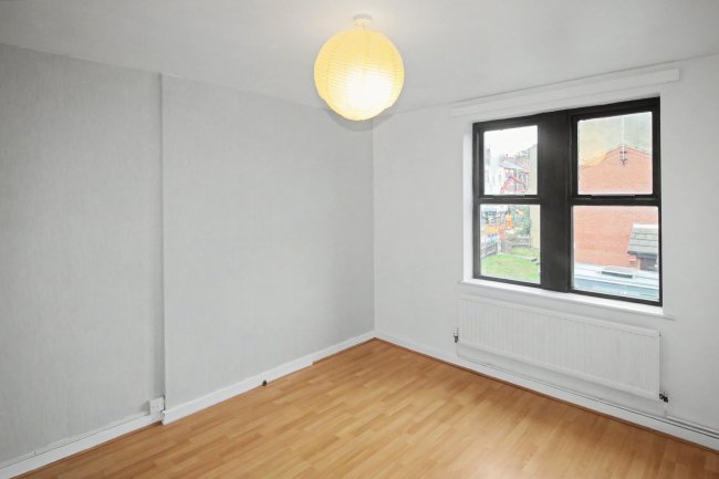 Flat 5, Clarendon Court, Dickinson Street, Wakefield, West Yorkshire, WF1 3LE 4