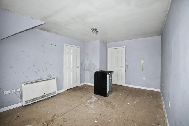 Flat 5, Crosthwaite Court, Spink Lane, Pontefract, West Yorkshire, WF8 1EB 8