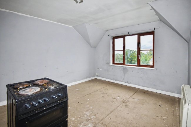 Flat 5, Crosthwaite Court, Spink Lane, Pontefract, West Yorkshire, WF8 1EB 8