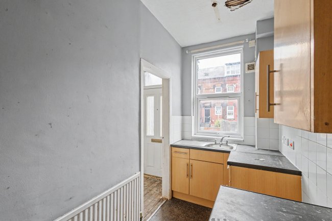 15 Bexley Grove, Harehills, Leeds, West Yorkshire, LS8 5NZ 8