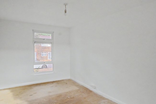 25 Radnor Grove, Hillingdon, Uxbridge, Middlesex, UB10 0ET 2