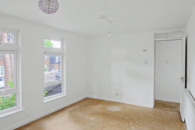 25 Radnor Grove, Hillingdon, Uxbridge, Middlesex, UB10 0ET 2