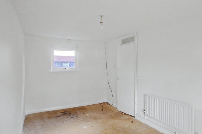 25 Radnor Grove, Hillingdon, Uxbridge, Middlesex, UB10 0ET 2