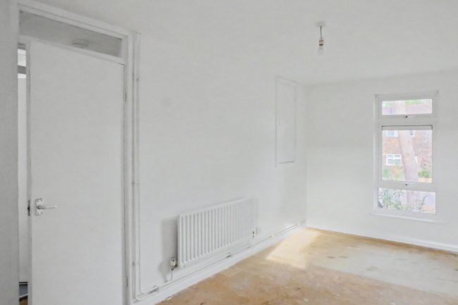 25 Radnor Grove, Hillingdon, Uxbridge, Middlesex, UB10 0ET 2