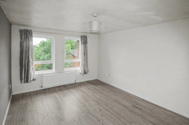 Flat 10, St. Johns Court, Sholebroke Avenue, Leeds, West Yorkshire, LS7 3HD 4