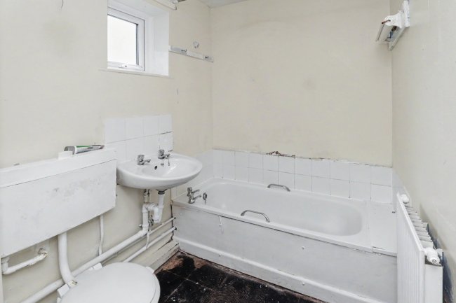 19 Dundas Close, Nottingham, Nottinghamshire, NG1 4EX 4