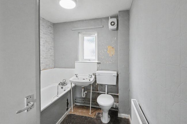37 The Maltings, Rotherham, South Yorkshire, S60 2JA 3