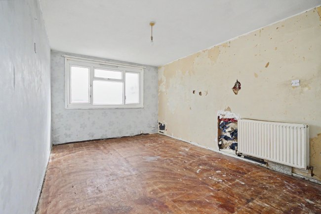 23 Woodstock Walk, Bradford, West Yorkshire, BD5 0TD 5