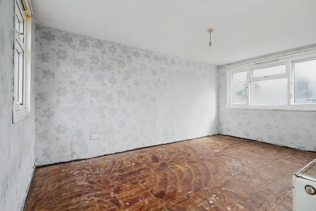 23 Woodstock Walk, Bradford, West Yorkshire, BD5 0TD 5