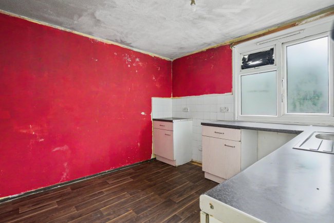 23 Woodstock Walk, Bradford, West Yorkshire, BD5 0TD 5