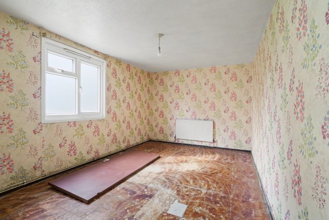 23 Woodstock Walk, Bradford, West Yorkshire, BD5 0TD 5