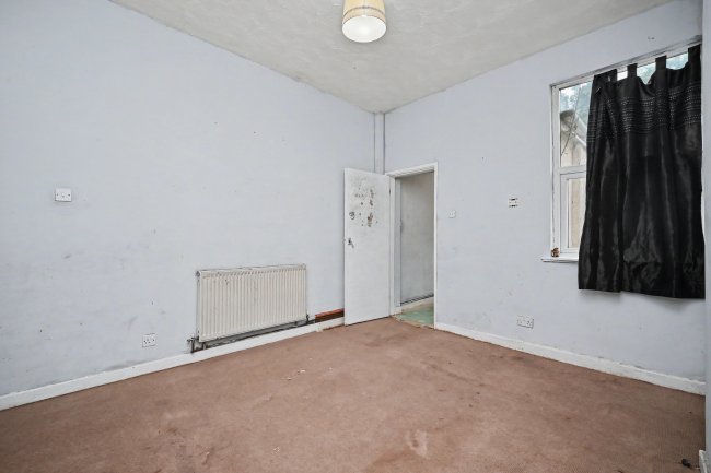 10 Hospital Street, Walsall, West Midlands, WS2 8JP 6