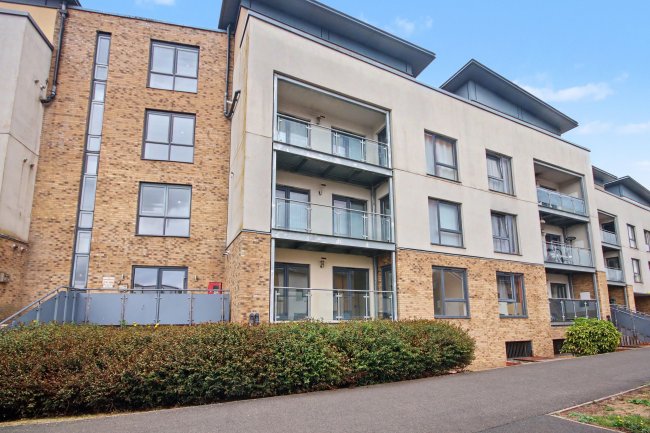 170 Hammonds Drive, Peterborough, Cambridgeshire PE1 5AX 7