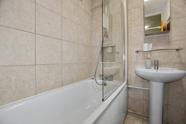 Flat 4, Pentlands, Foxgrove Road, Beckenham, BR3 5BJ 8