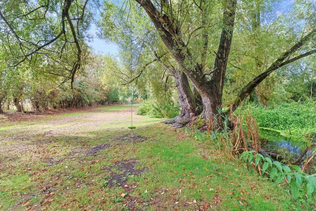 Waterways, Chapel Lane, Charlton All Saints, Salisbury, SP5 4HF 3