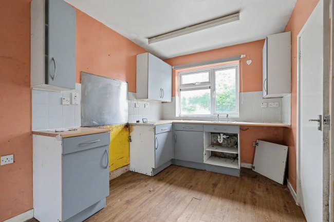 14 The Street, Marston Meysey, Wiltshire, SN6 6LH 8