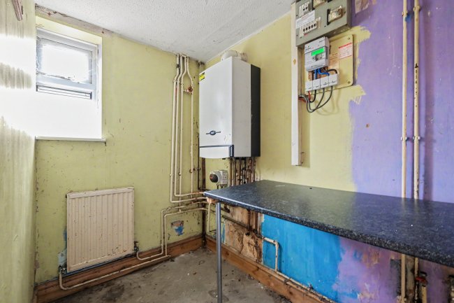 14 The Street, Marston Meysey, Wiltshire, SN6 6LH 8