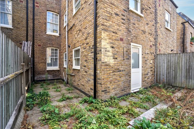 Flat A, 30 Morat Street, Stockwell, London SW9 0RP 1