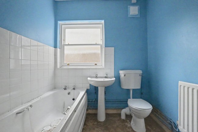 Flat A, 30 Morat Street, Stockwell, London SW9 0RP 1