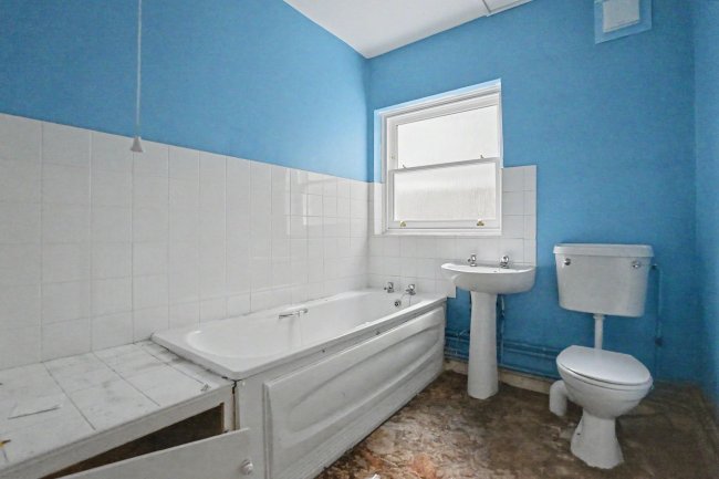 Flat A, 30 Morat Street, Stockwell, London SW9 0RP 1