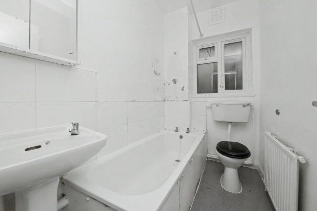 Flat C, 24 Norwood Road, Herne Hill, London, SE24 9BH 2