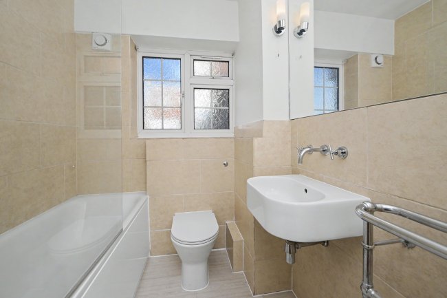 30 Seaforth Lodge, 62-66A Barnes High Street, London, SW13 9LE 6