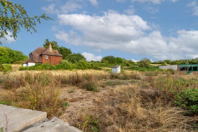 Sunray Farm, 59 Woodmansterne Lane, Carshalton, SM5 4BJ 5