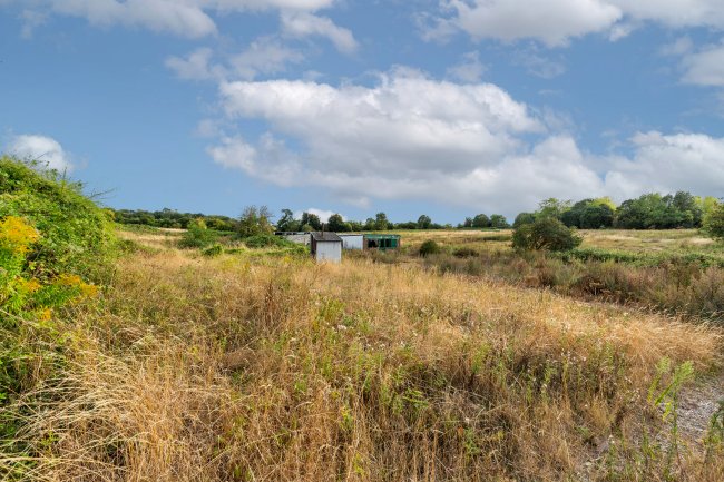 Sunray Farm, 59 Woodmansterne Lane, Carshalton, SM5 4BJ 5