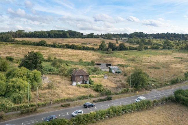 Sunray Farm, 59 Woodmansterne Lane, Carshalton, SM5 4BJ 5