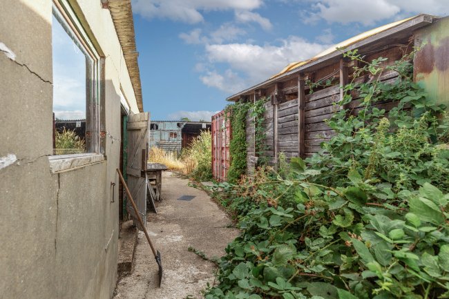 Sunray Farm, 59 Woodmansterne Lane, Carshalton, SM5 4BJ 5