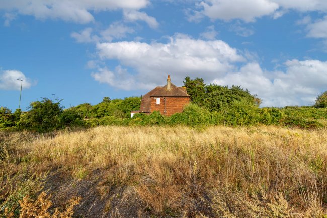 Sunray Farm, 59 Woodmansterne Lane, Carshalton, SM5 4BJ 5