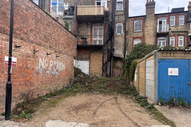 1 Muswell Mews, Muswell Hill, London N10 2BF 8