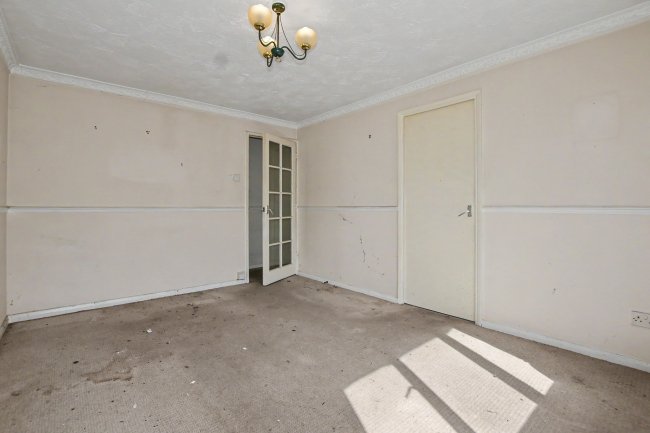 90 Shortlands Close, Belvedere DA17 5QY 1