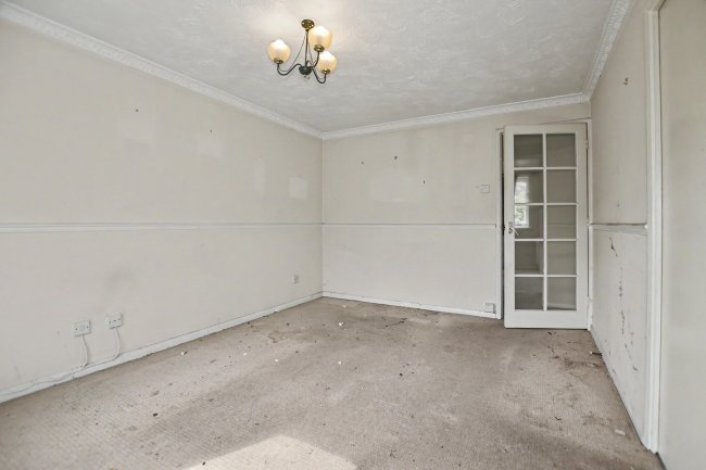 90 Shortlands Close, Belvedere DA17 5QY 1